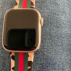 Apple Watch Series 8 GPS + Cellular, 41mm Silver Aluminum Case